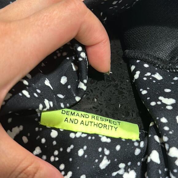 Pit Viper Underground Key Player Sports Bra Black White Spatter Print Size XS - Picture 3 of 5